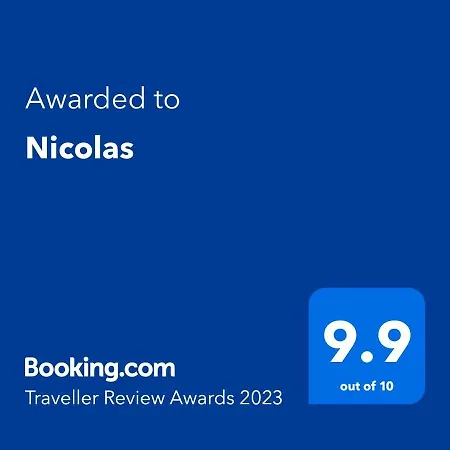 Nicolas דירה