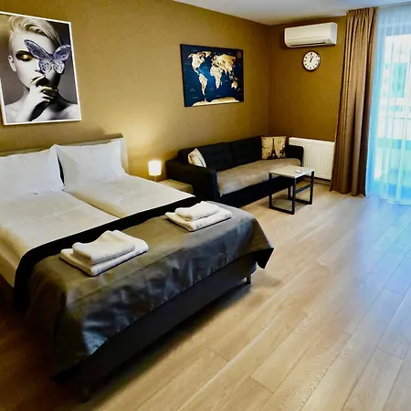 Nicolas クルージュ＝ナポカ